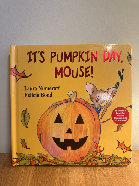 It’s Pumpkin Day Mouse!